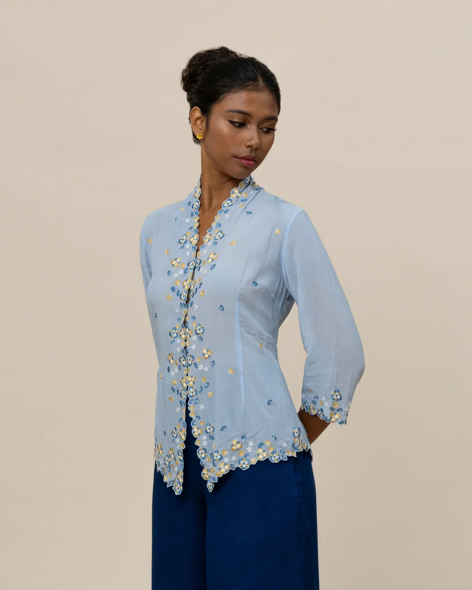 SUKKHA CITTA | SERIBU BUNGA - Kebaya Top - Image 6