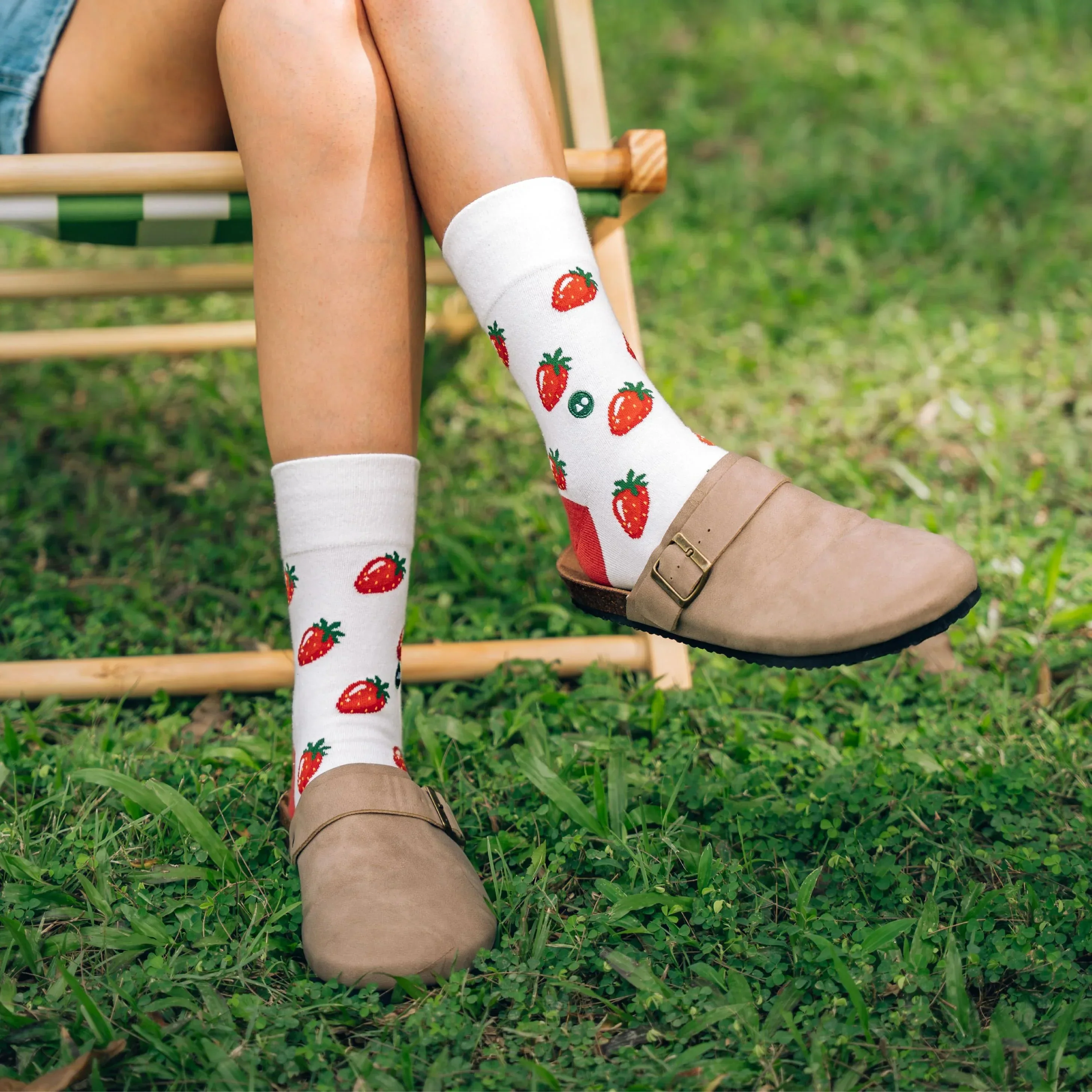TALKING TOES | Strawberry Time Sock - Image 3