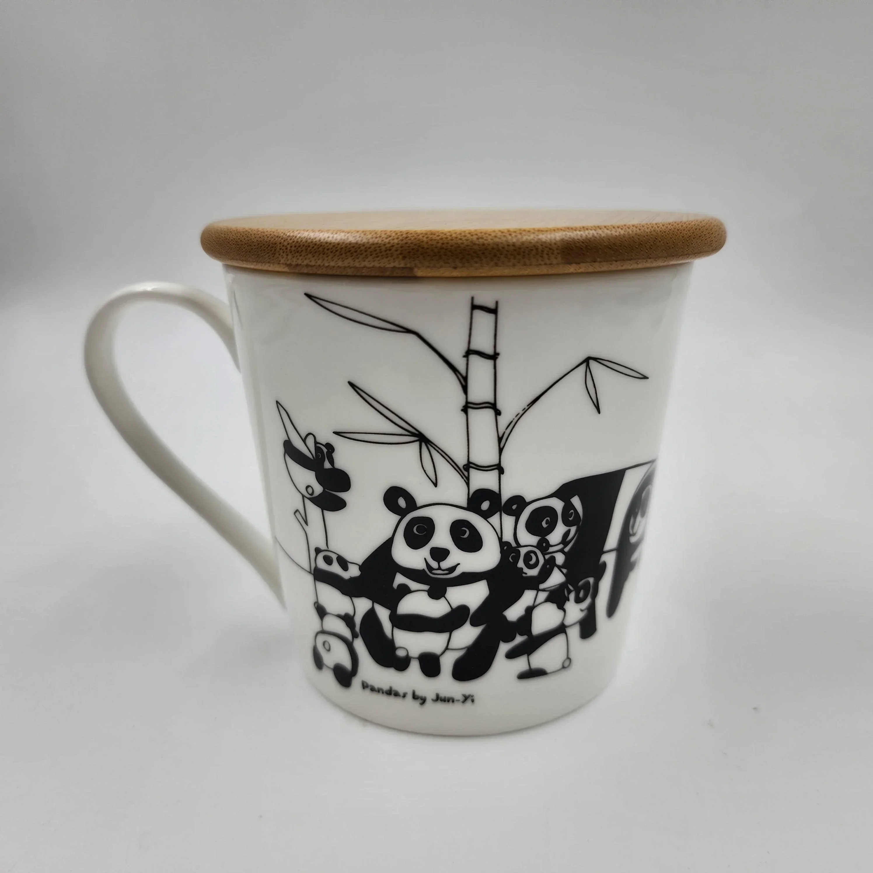 THE ANIMAL PROJECT | Wide Tapered Mug With Bamboo Lid - Image 9