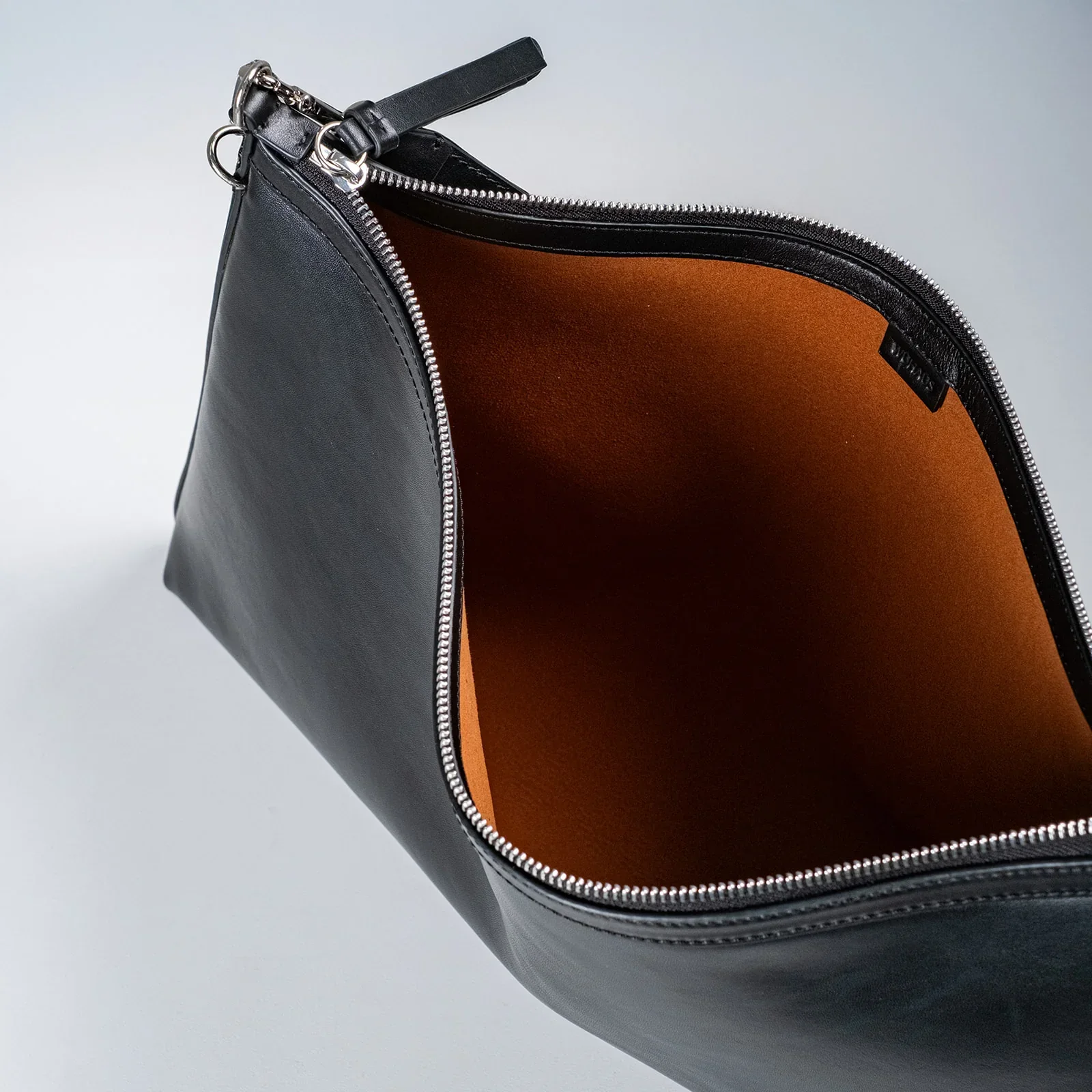 WU HAUS | Helix Leather Shoulder Bag - Image 12